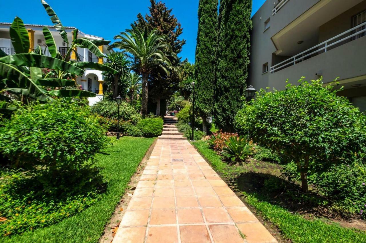 Malagasuite Costa Del Sol ตอร์เรโมลิโนส ภายนอก รูปภาพ